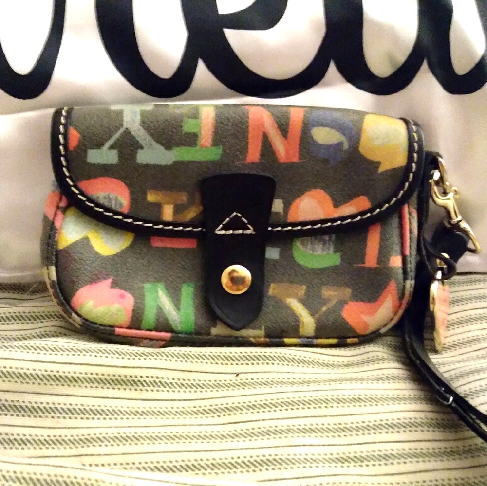 DOONEY & BOURKE Vintage Wristlet Wallet.